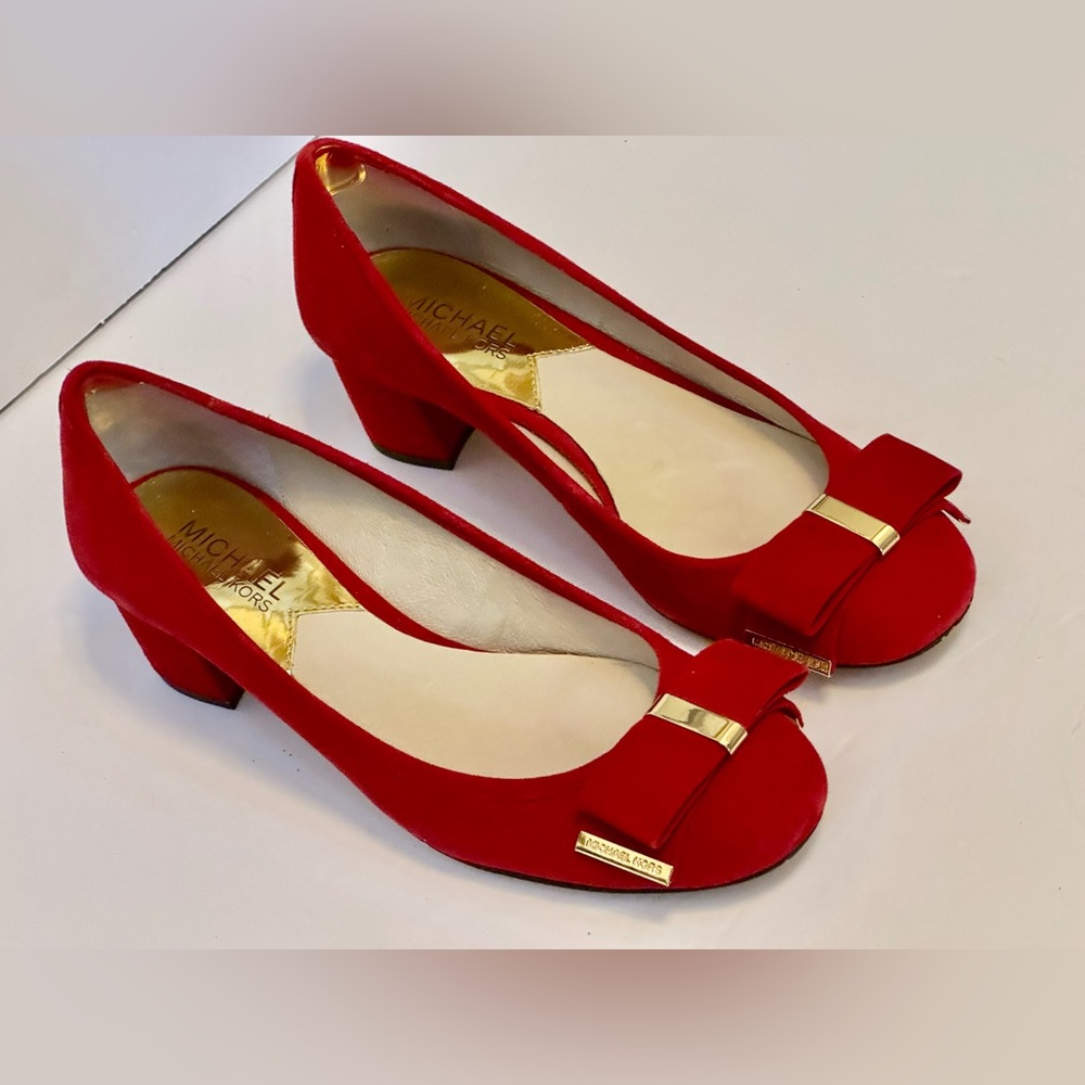 Michael Kors Kiera Ballet Red
Suede Flats Sz 6.5